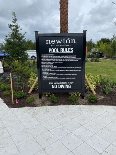 Exterior Signs Photo